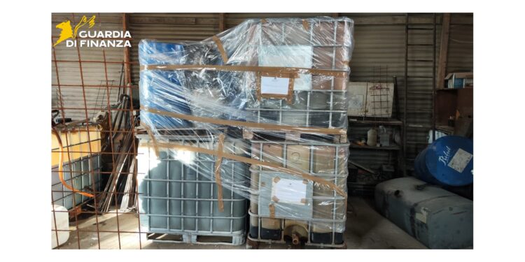 Gasolio agricolo per i mezzi pesanti, la trovata (non legale) per superare la crisi