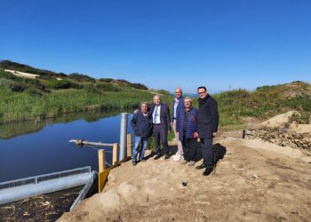 Vittoria, installato un sistema per intercettare i rifiuti alla foce del fiume Ippari
