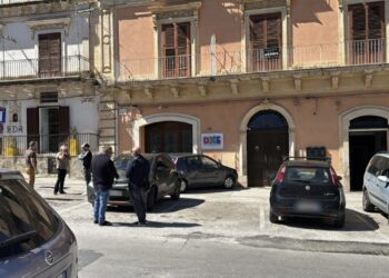 Modica, trancia con l’auto il tubo del gas dopo un incidente stradale