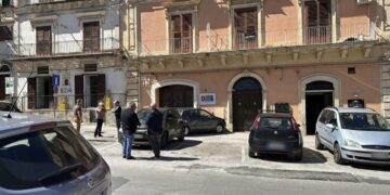 Modica, trancia con l’auto il tubo del gas dopo un incidente stradale