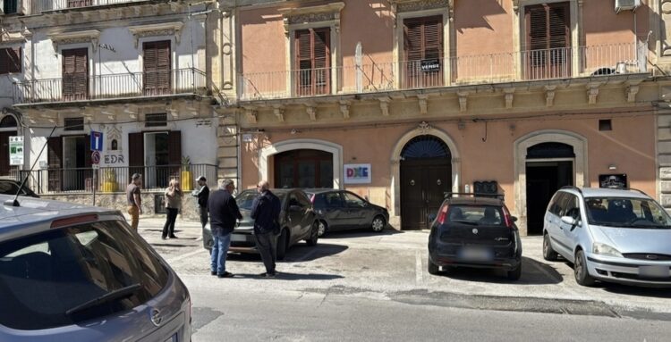 Modica, trancia con l’auto il tubo del gas dopo un incidente stradale