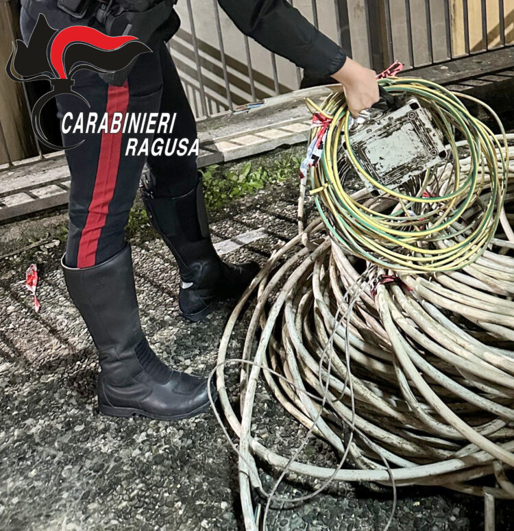 Ispica, rubano i cavi della linea telefonica: arrestati due pachinesi