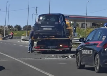 Si scontrano un’auto e un furgone sulla Modica-Pozzallo: ci sono feriti