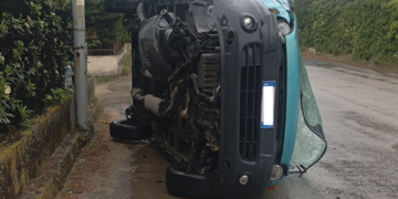 Vittoria-Scoglitti, Fiat Multipla si ribalta: ci sono feriti