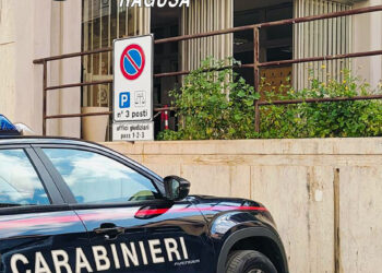 Aggrediva il padre e la madre per procurarsi la droga, 27enne di Pozzallo ai domiciliari