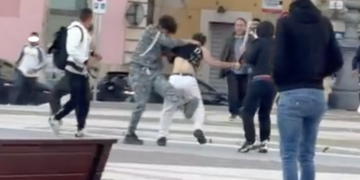 Rissa a Vittoria nel giorno di Pasquetta, tensione a piazza del Popolo