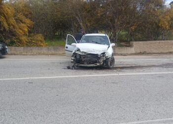 Incidente stradale autonomo sulla Scoglitti-S. Croce: un ferito
