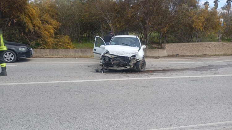 Incidente stradale autonomo sulla Scoglitti-S. Croce: un ferito