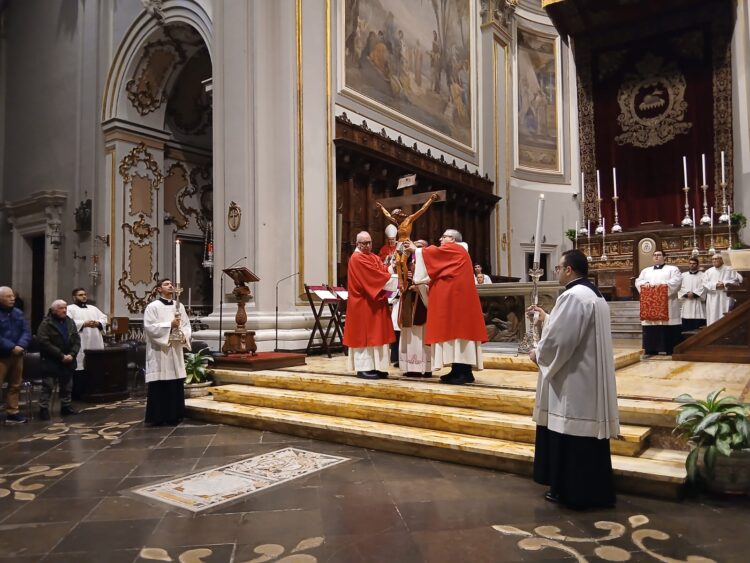 Ragusa, un Venerdì santo diverso con la processione in cattedrale