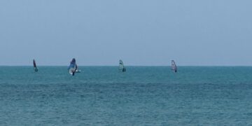 Marina di Ragusa, in fase di svolgimento i campionati nazionali di slalom pinna e foil