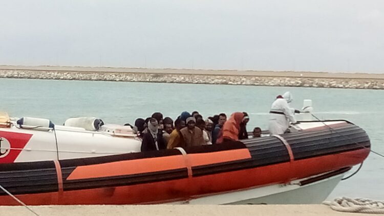 Porto di Pozzallo, soccorsi in mare 39 migranti