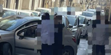 Scicli, perde il controllo dell’auto e impatta contro un mezzo in sosta
