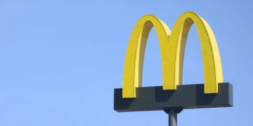 Vittoria, rischiava di incendiare il McDonald’s: fermato clochard