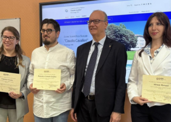 Premiato dal ministro Valditara il docente vittoriese eroe per caso