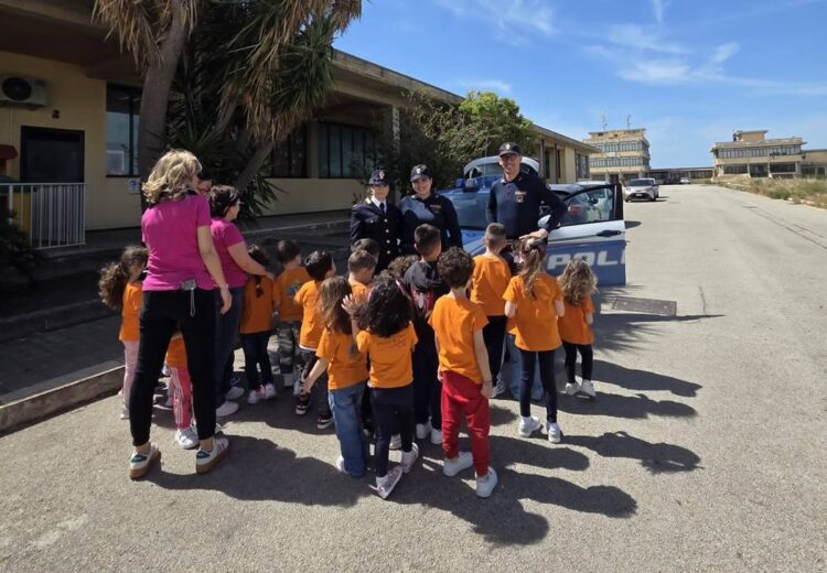 Pozzallo, la polizia di Stato vicina ai bimbi della scuola dell’infanzia