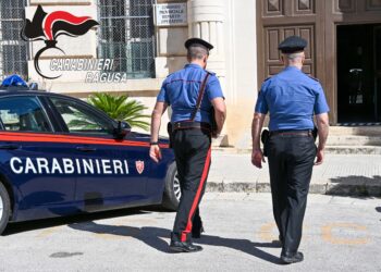 Maglia rubata del Ragusa calcio addosso a un pregiudicato: 25enne in carcere, 24enne denunciato per favoreggiamento