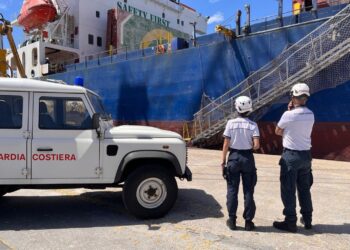 Porto di Pozzallo, fermata una nave mercantile