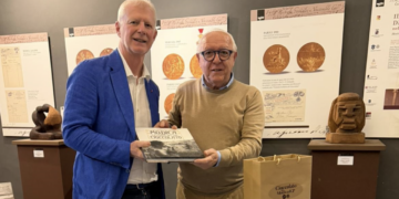 Modica, il generale Mattana in visita al museo del cioccolato