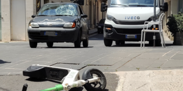 Ragusa, scontro tra auto e monopattino: ferita una ragazza