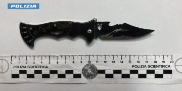 Aeroporto di Comiso, denunciato perché in possesso di un’arma da taglio non autorizzata
