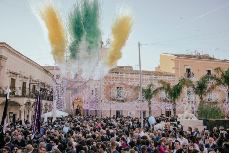 A Comiso esplode la gioia con la festa di Maria Santissima Addolorata