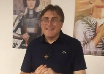 Scoglitti, il sacerdote che ricorda ai fedeli di rispettare le regole della differenziata