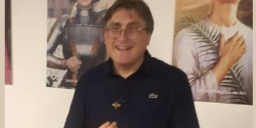 Scoglitti, il sacerdote che ricorda ai fedeli di rispettare le regole della differenziata