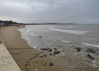Sampieri, arretra la linea di costa. In crisi l’assetto degli chalet