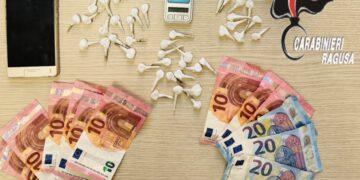 Sorpreso a Ragusa mentre spaccia crack e cocaina: arrestato un 28enne