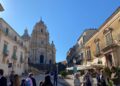 Ragusa Ibla, gli operatori turistici: “Paghiamo il biglietto aereo a chi sceglie le nostre strutture per pernottare”