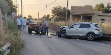 Violento scontro tra auto e trattore in contrada Boscorotondo a Comiso