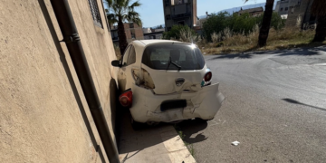 Vittoria, perde il controllo e l’auto va a tranciare una tubazione del gas