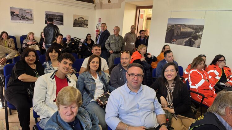 Ragusa, l’Unione italiana dei ciechi e degli ipovedenti in visita al museo civico di Niscemi