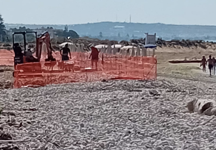 Playa Grande, i residenti: “Lavori in corso devastano la spiaggia più bella del nostro litorale”