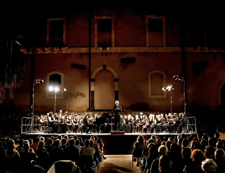 Dai Beatles ai Queen domenica sera a Chiaramonte con un concerto sinfonico-corale