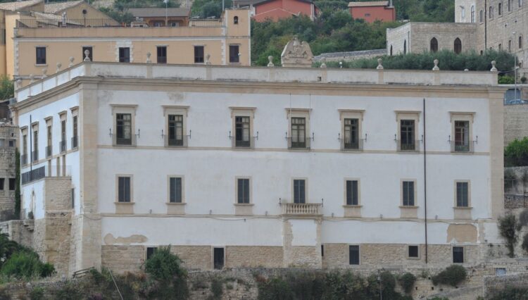 Modica e il futuro dell’archivio storico, l’associazione Confronto solleva il caso