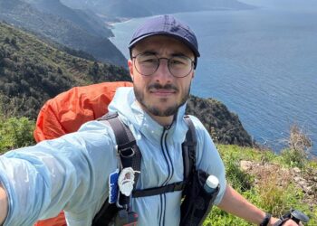 Scicli, il camminatore Antonio Giannone ha già raggiunto la Francia