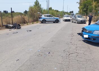 Scoglitti, scontro auto-moto: ferito un centauro