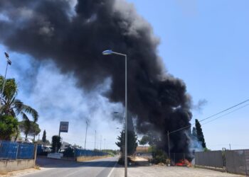 Rogo di pneumatici sulla Vittoria-Acate