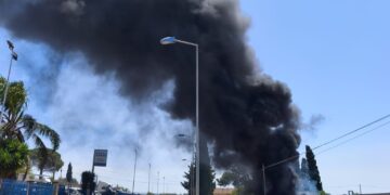 Rogo di pneumatici sulla Vittoria-Acate