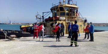 Nuovo sbarco a Pozzallo, una donna e un minore in ospedale