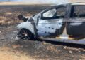 Incendio lungo la Sp 1 per Marina di Acate, terreni in fiamme e un’auto distrutta
