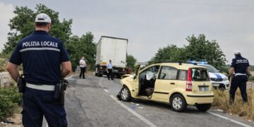 Scontro frontale sulla Modica-Pozzallo, uno dei 4 feriti resta ricoverato in prognosi riservata