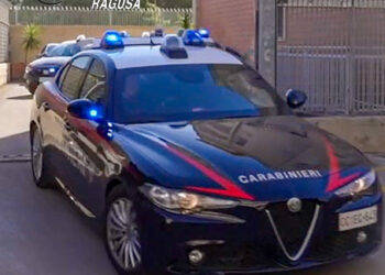 Modica, le rubano l’auto mentre è al supermercato: i Cc ritrovano la vettura e denunciano un uomo