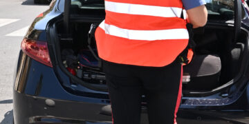 Modica, rinvenute armi e droga: tre persone denunciate