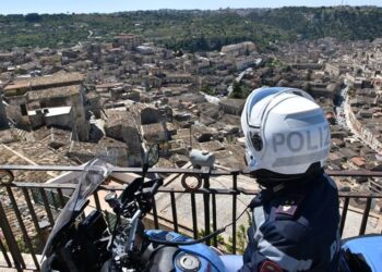 Pozzallo, denunciato un 19enne per porto abusivo di armi
