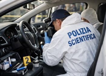 Vittoria, auto con tracce di sangue rinvenuta lungo la strada per Acate