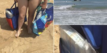 Scene da film a Casuzze, dal mare le borse cariche di soldi