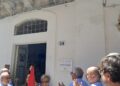 Ragusa, inaugurato il “guardaroba sociale” per restituire dignità a 120 famiglie fragili ogni mese