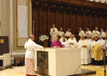 Benedetti e consacrati in cattedrale a Ragusa i nuovi poli liturgici